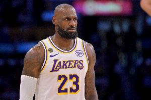NBA篮网vs雄鹿比赛回放_NBA篮网vs雄鹿比赛回放在线观看_免费看直播